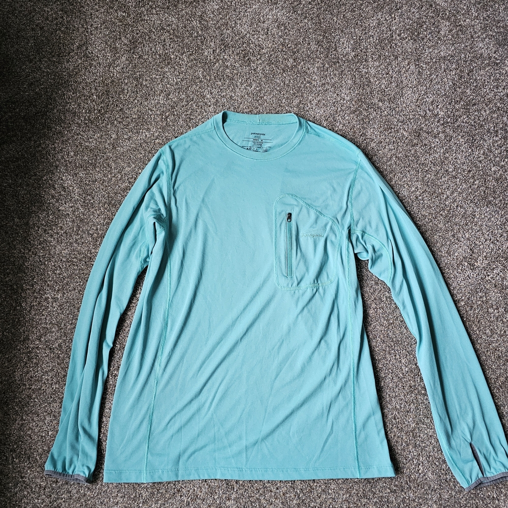 Patagonia Men's Teal Long Sleeve Shirt